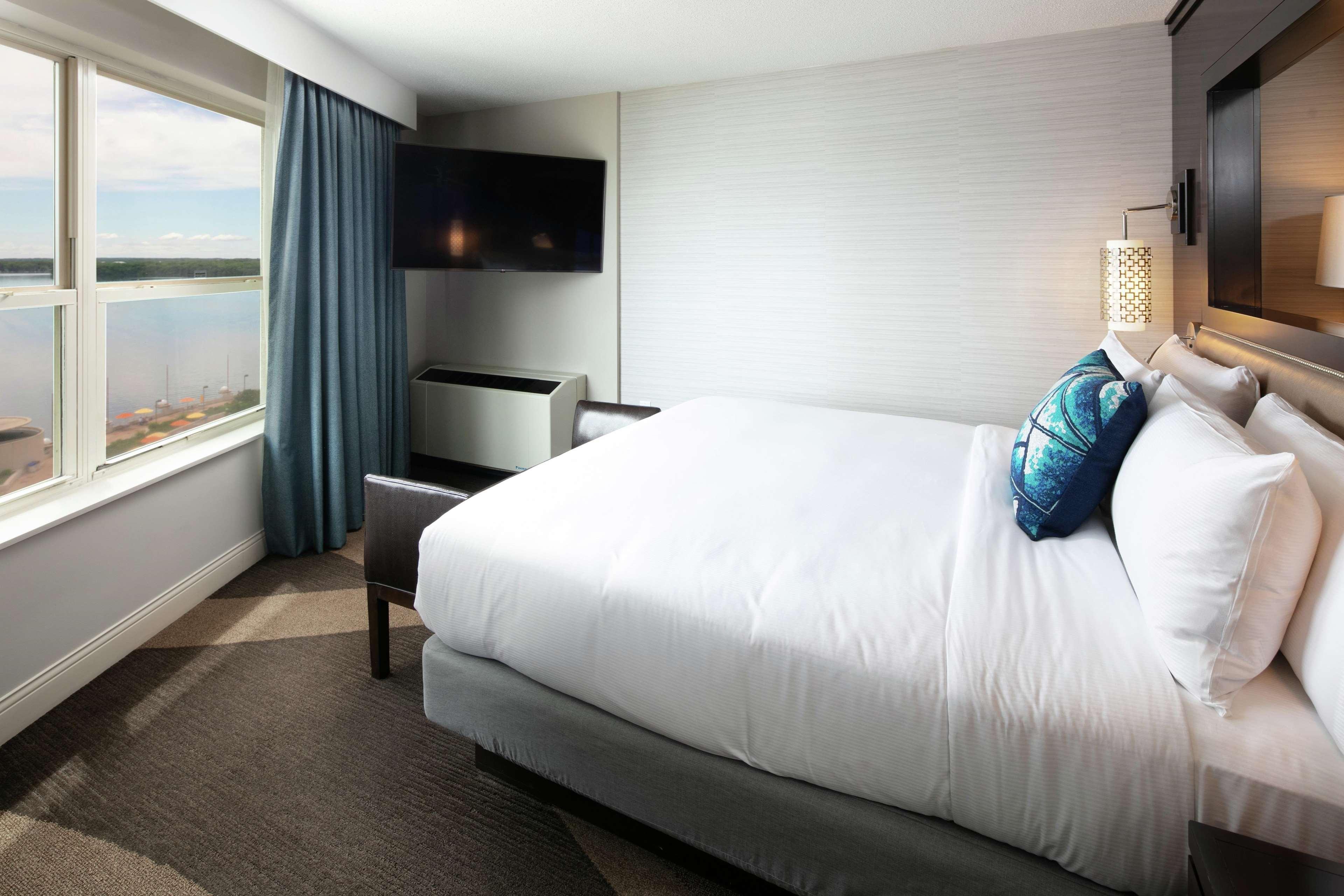 Hilton Madison Monona Terrace Hotel Buitenkant foto