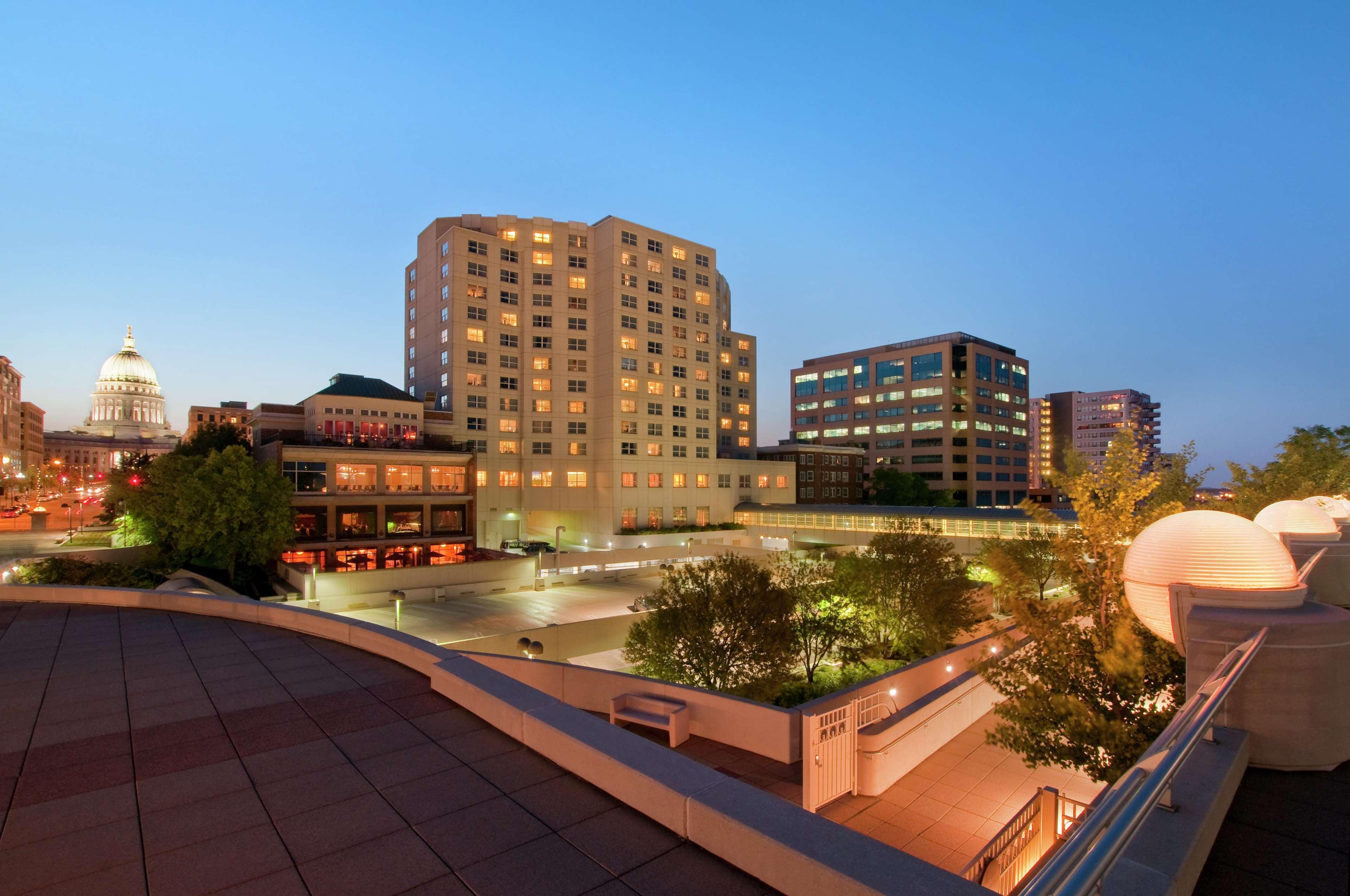 Hilton Madison Monona Terrace Hotel Buitenkant foto